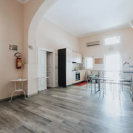 Color22 Apartament Bari