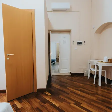 Apartament Color22 *