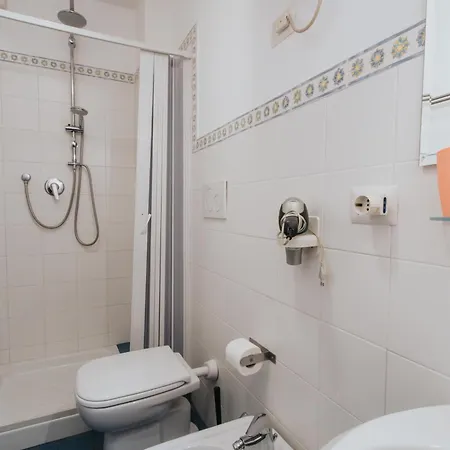 Color22 Διαμέρισμα *