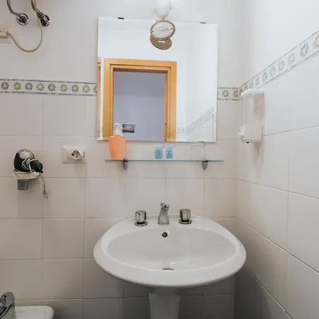 Color22 Apartment Bari